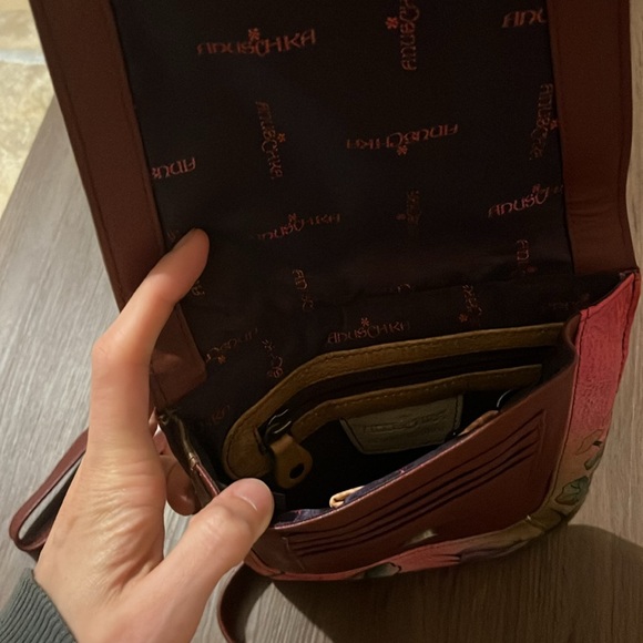 NEW with tags Anuschka purse with floral design - Picture 3 of 6